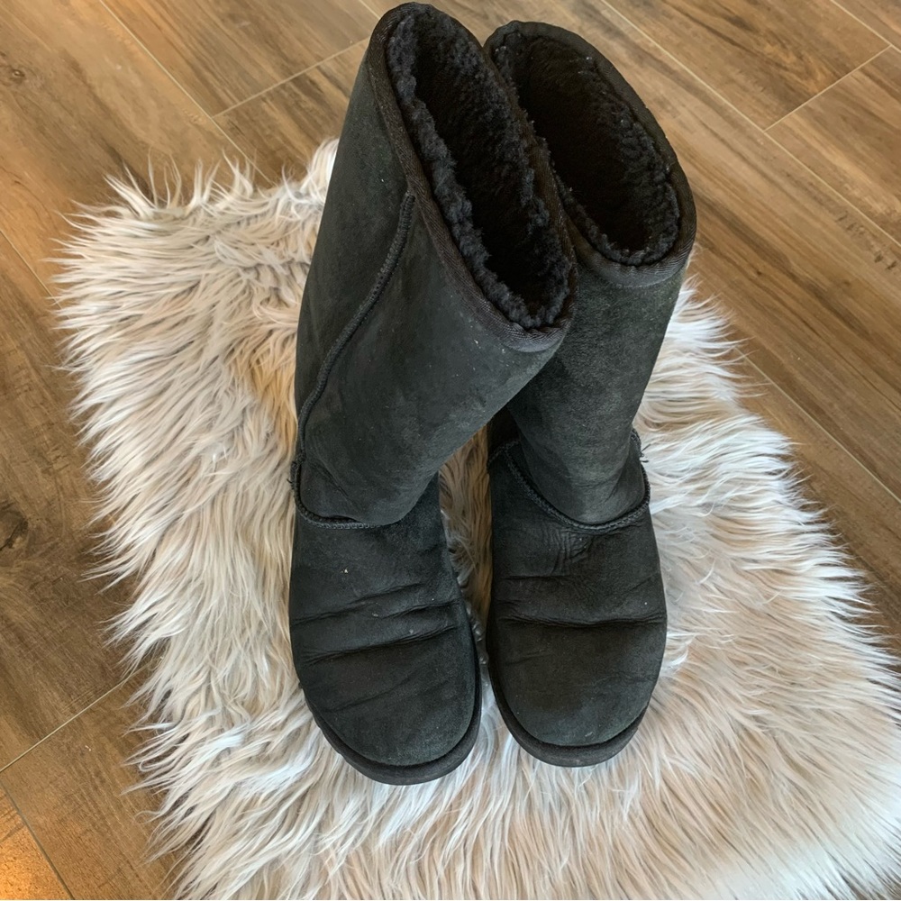 UGG Black Winter Boots Womens Size 8 Black UGG knee high boots
